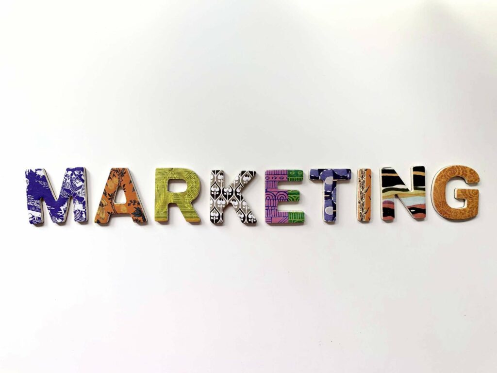 Creatividad con la palabra marketing