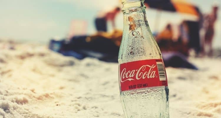 Imagen corporativa de una Botella de Coca-Cola